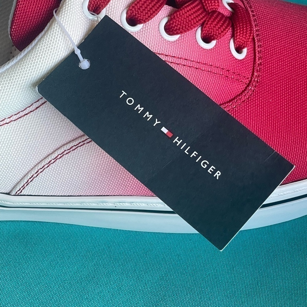 NWT Men’s Tommy Hilfiger Remmo Low size 11.5 - Picture 8 of 9
